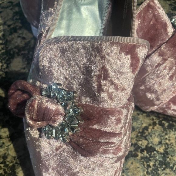 Pink Velvet-type embellished Flats - Picture 2 of 7